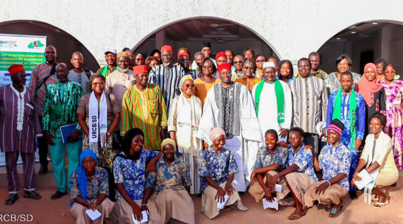 Le chef de Dédougou, sa Majesté le Mâssa, prend un engagement fort pour la Scolarisation et le Maintien des filles à l’école.